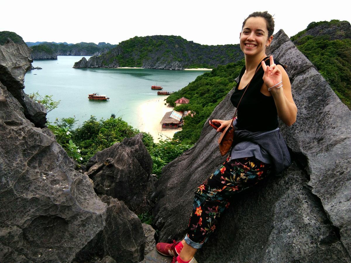 Anh Thuan Hotel 1 Cat Ba Island Extérieur photo